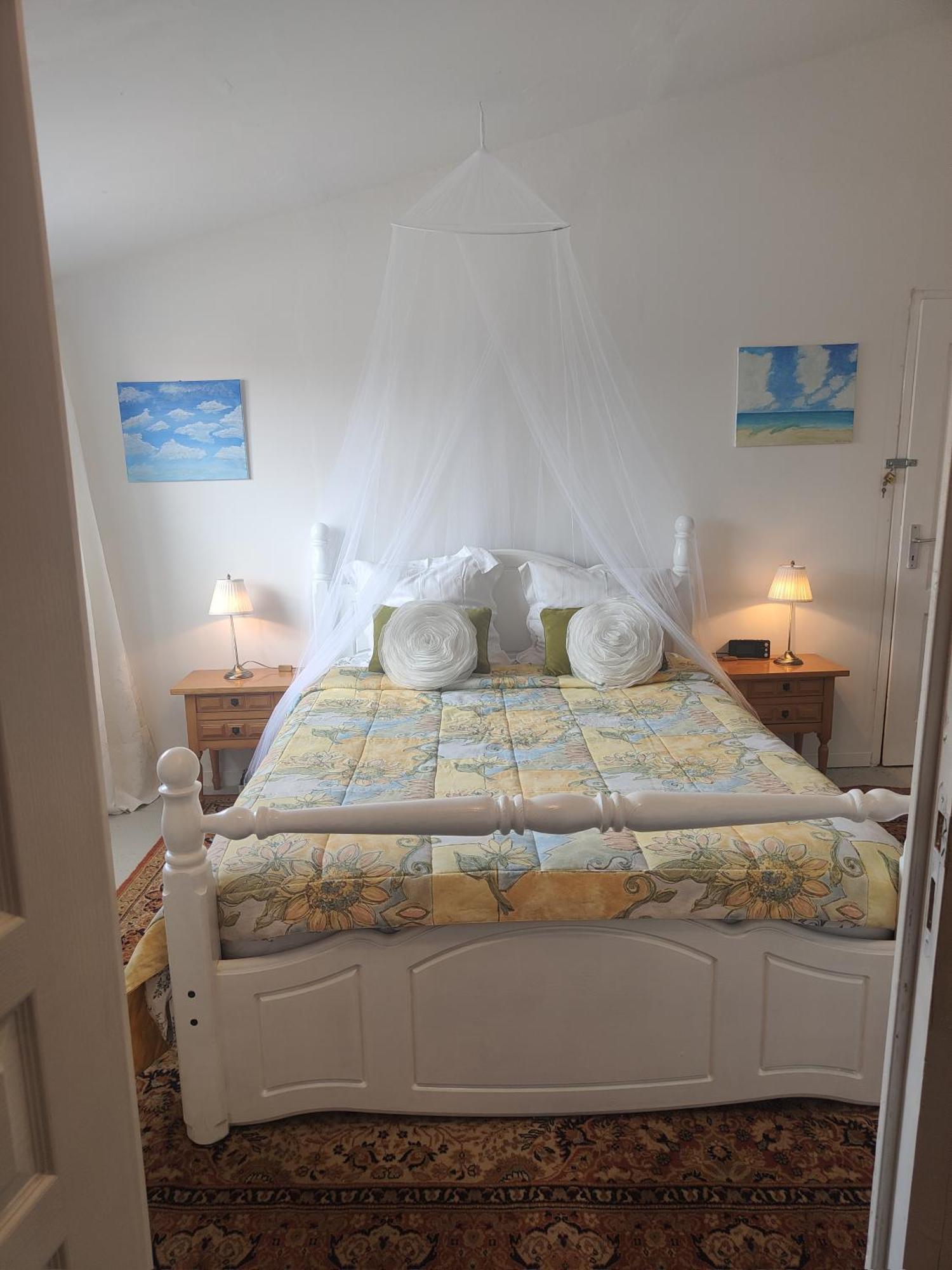 Wisteria House Bed & Breakfast Chanteloup  Ngoại thất bức ảnh